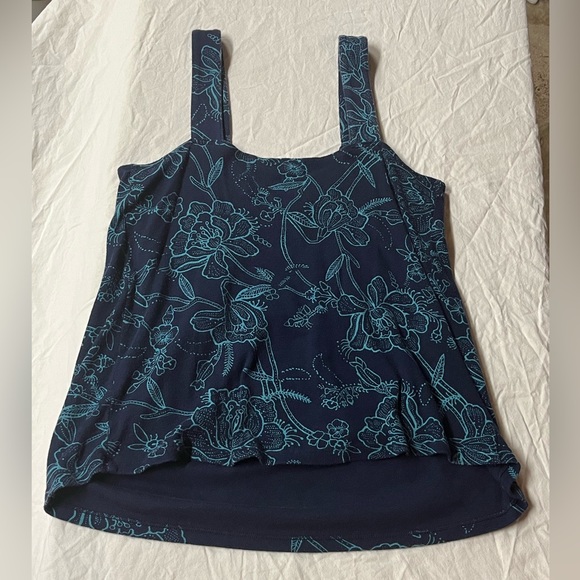 Express dark blue floral sleeveless top. Size Small. - Picture 5 of 8